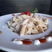 پاستا چیکن آلفردو