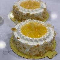 کیک وانیل آناناس متوسط