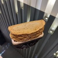 نان سوخاری جو