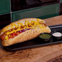 ساندویچ هات داگ کلاسیک