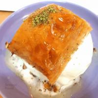 باقلوا صدفی پسته ای