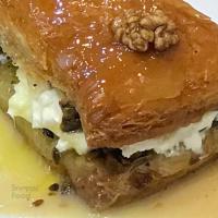 باقلوا سر شیر