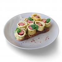 صبحانه سوسیس تخم مرغ