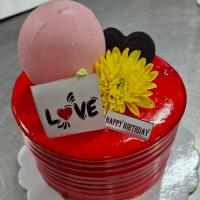 کیک تولد توت فرنگی