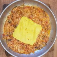 املت سوسیس و پنیر