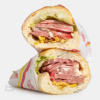 ساندویچ ژامبون سالامی پلاس