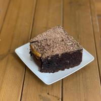 کیک سه گوش شکلاتی