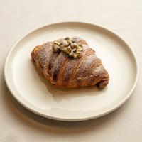 کروسان پسته