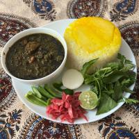 چلو خورشت قورمه سبزی با برنج خارجی