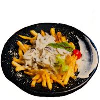 سیب زمینی سرخ شده با سس قارچ