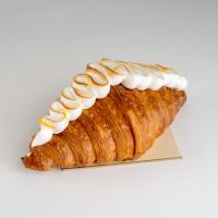 کروسان بادام زمینی و لیمو