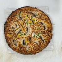 پیتزا گوشت و قارچ آمریکایی