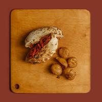 ساندویچ مرغ و رومسکو