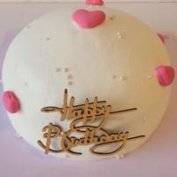 کیک سفید قلب صورتی