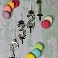 شمع عدد نقره ای