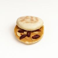 مافین کره بادام زمینی و خرما