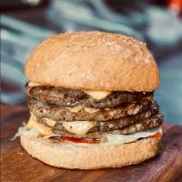 هاست برگر تریپل