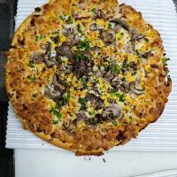 پیتزا گوشت و قارچ آمریکایی