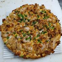 پیتزا فیله مرغ سوخاری آمریکایی