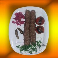 خوراک کباب کوبیده (دو سیخ)
