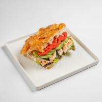 فوکاچیا مرغ و آووکادو