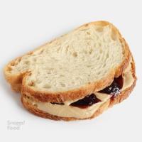 تست کره بادام زمینی و مربا