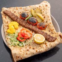 خوراک کباب کوبیده گوشت ویژه جوادیان