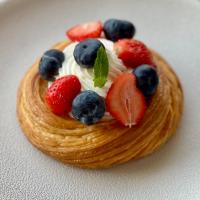 دنیش توت فرنگی