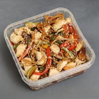 نودل آسیایی مرغ و سبزیجات رژیمی