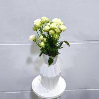 دسته گل رز مینیاتوری سفید