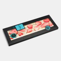 شکلات شوکودی سفید با توت فرنگی