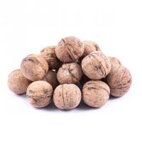 گردو ایرانی با پوست