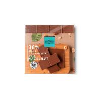 شوکونایت شیری با فندق