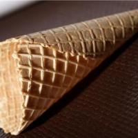 نان قیفی و کاسه ای