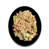 سالاد سزار با مرغ گریل شده