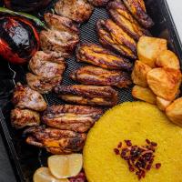 دجاج المشوی و کباب بال