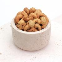 بادام هندی ریز پیاز جعفری