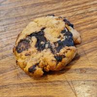 کوکی کره ای شکلاتی با گردو