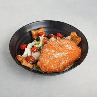 سالاد سزار با مرغ سوخاری