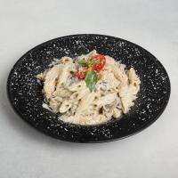 پاستا چیکن آلفردو
