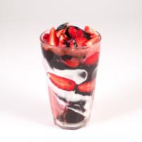 نوشیدنی خامه توت فرنگی شکلات