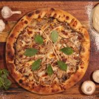 پیتزا مرغ سس قارچ	