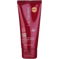 کرم ضدآفتاب و ضدلک رنگ متوسط (لافارر)SPF40 پوست چرب و مستعد آکنه