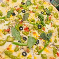 پیتزا چیکن پستو ایتالیایی