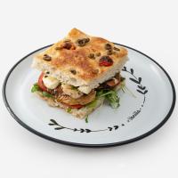 فوکاچا مرغ و پستو