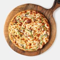 پيتزا بیف بوقلمون کلاسیک