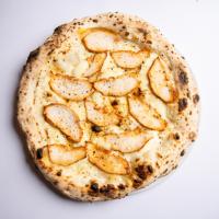 پیتزا مرغ و خامه ناپولیتن