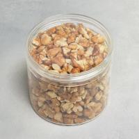 مغز گردو خرد شده