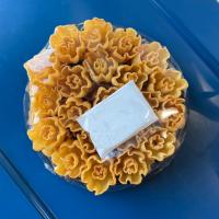 شیرینی خاتون پنجره ای