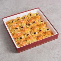 باقلوا شیرعسلی| ترکیبی ۲۵ (1.2 کیلوگرم، 27عدد)